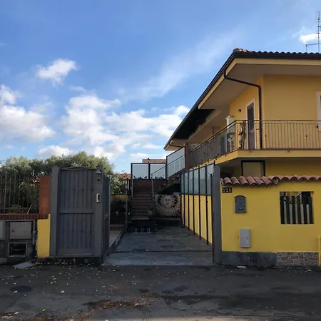 Opuntia Dell'etna Bike House * Mascalucia
